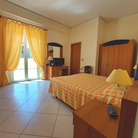 Sait & Bb Hotell Terme Vigliatore